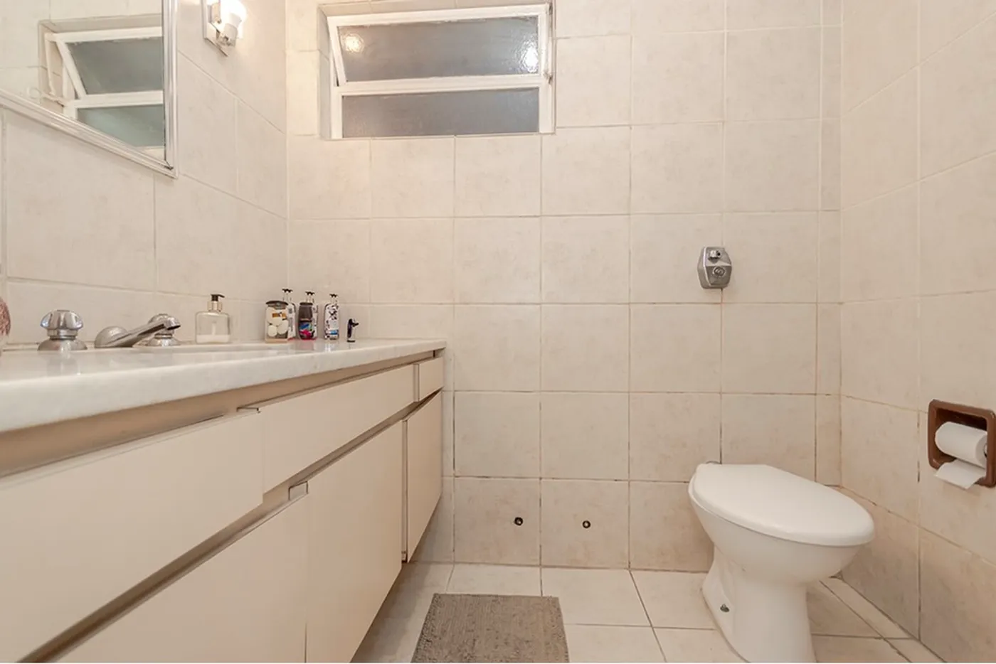 JLB 22 Apto 612481082-47 - REMAX Andar de Cima Exclusividades