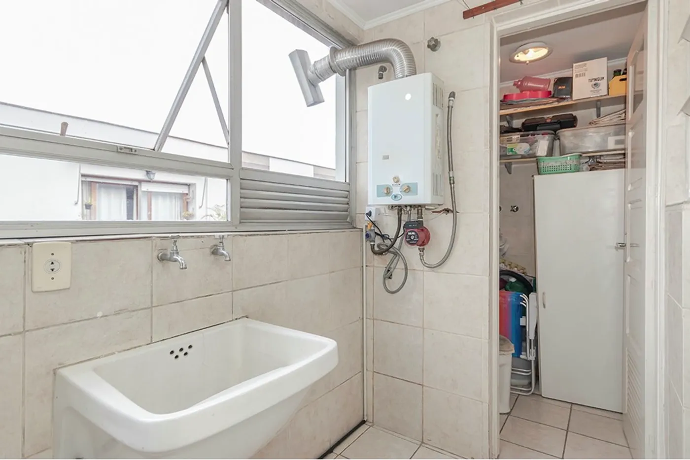 JLB 22 Apto 612481082-47 - REMAX Andar de Cima Exclusividades