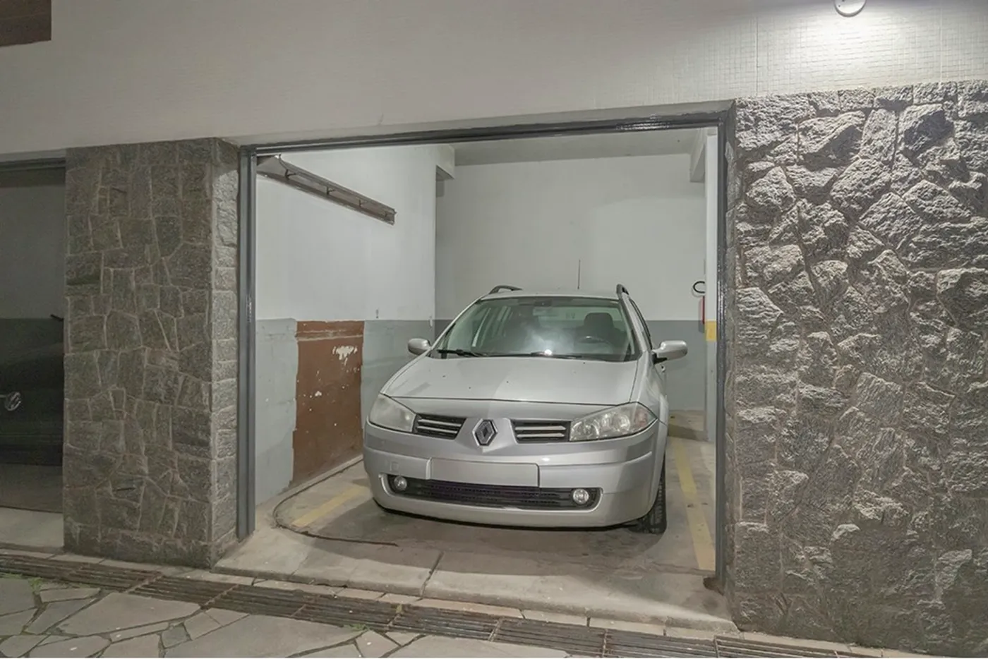 JLB 22 Apto 612481082-47 - REMAX Andar de Cima Exclusividades
