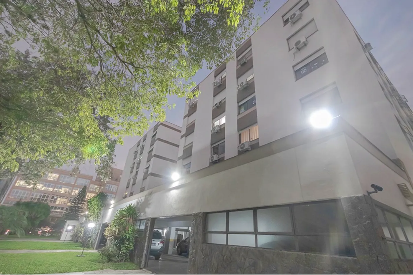JLB 22 Apto 612481082-47 - REMAX Andar de Cima Exclusividades
