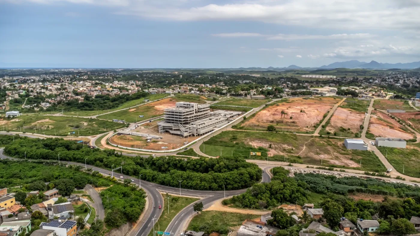 Parque Leste Oeste - Comercial