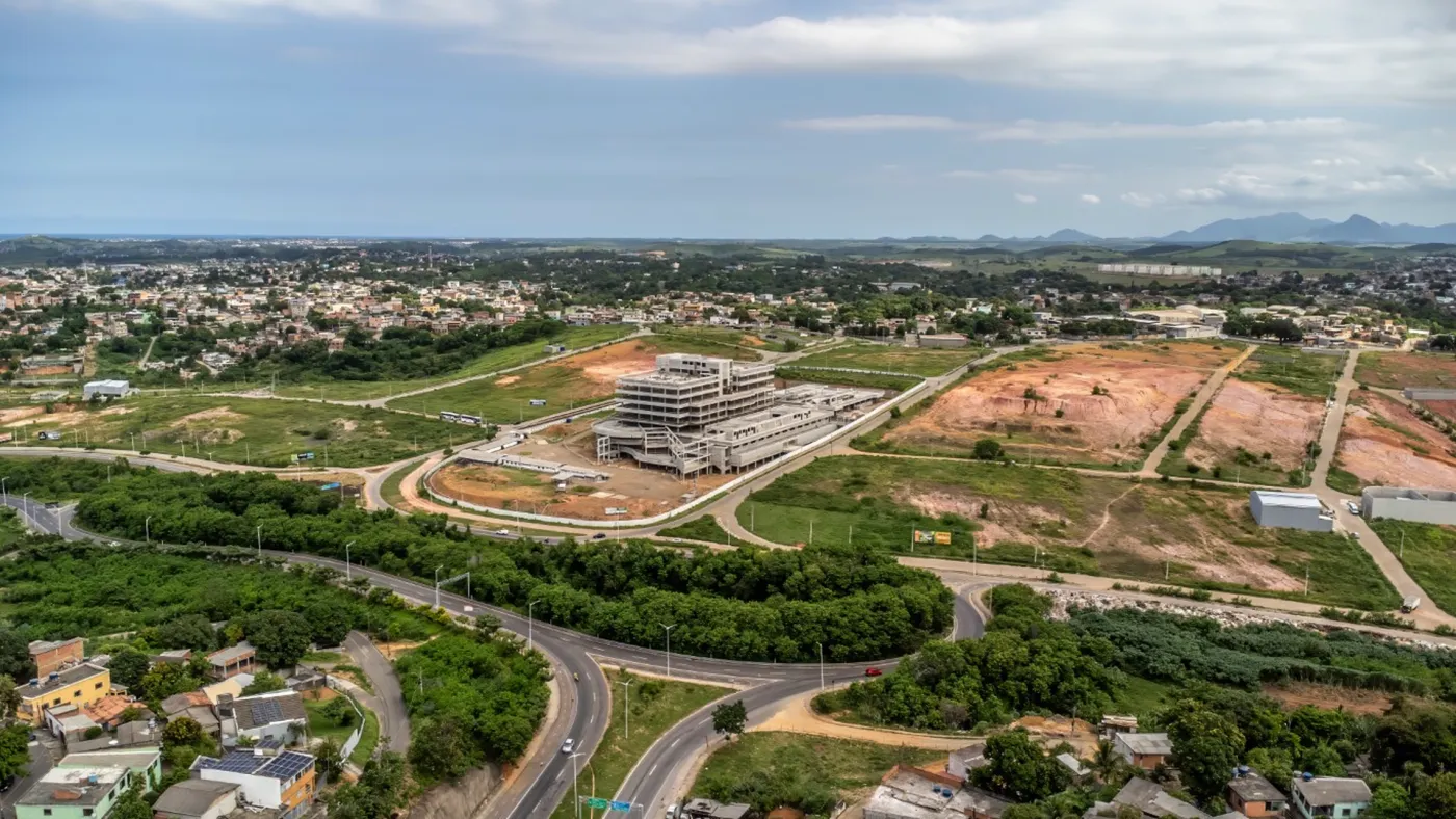 Parque Leste Oeste - Comercial