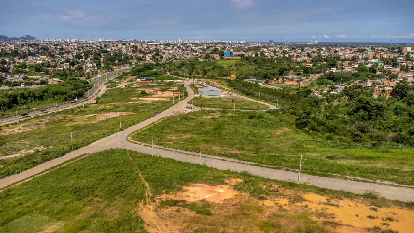 Parque Leste Oeste - Comercial