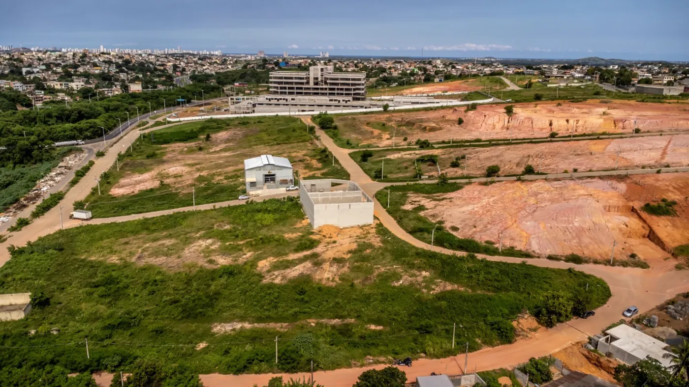 Parque Leste Oeste - Comercial
