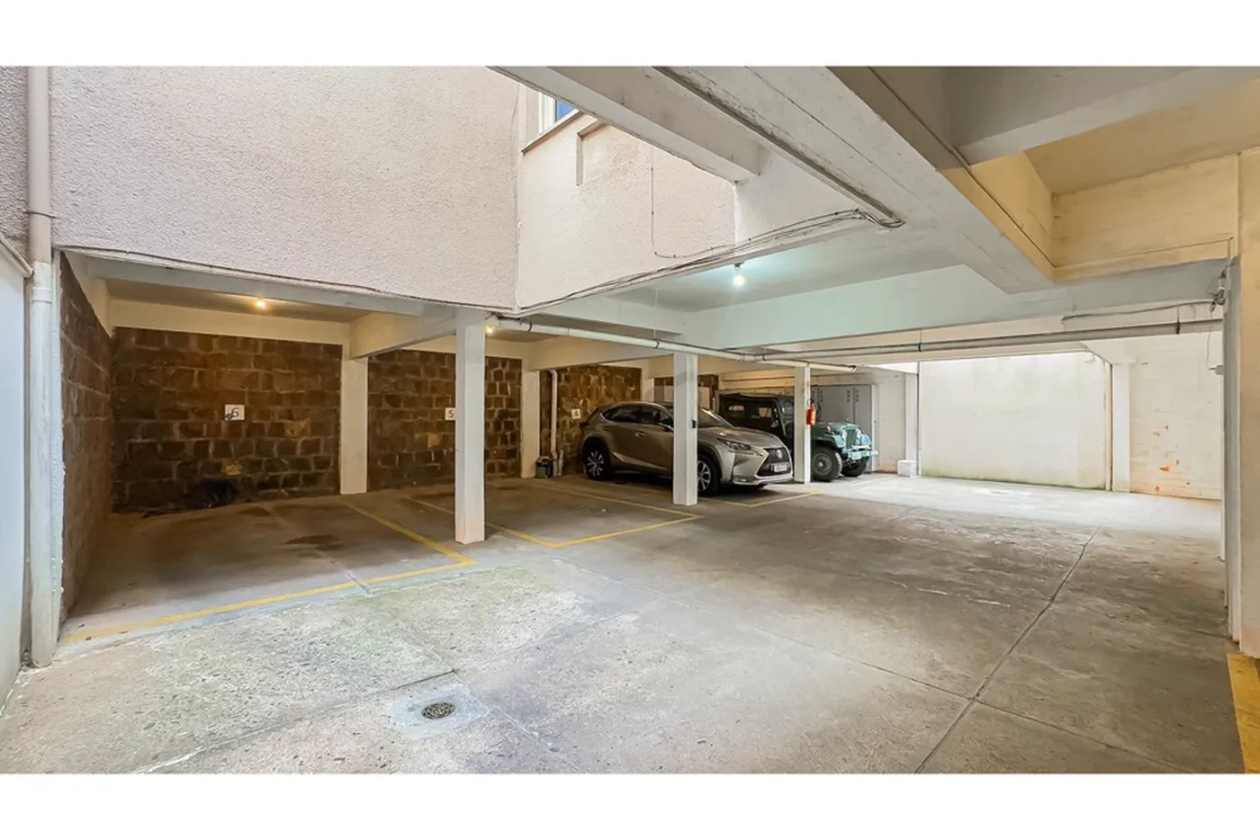 PAT 174 Apto 612521014-72 - REMAX Place Exclusividades PAT 174 Apto 612521014-72 - REMAX Place Exclusividades