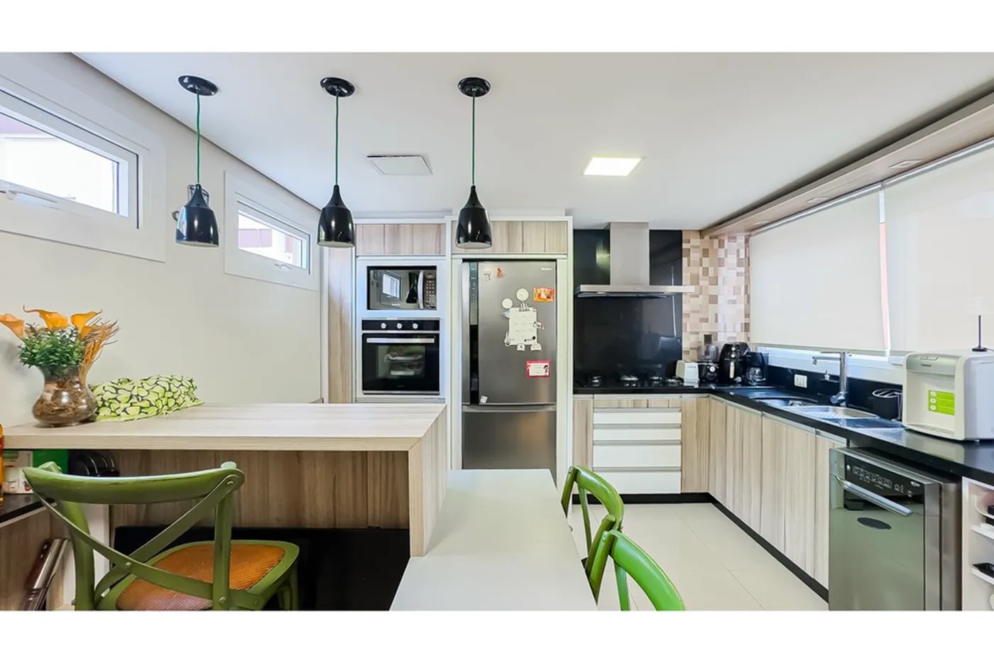 PAT 174 Apto 612521014-72 - REMAX Place Exclusividades PAT 174 Apto 612521014-72 - REMAX Place Exclusividades