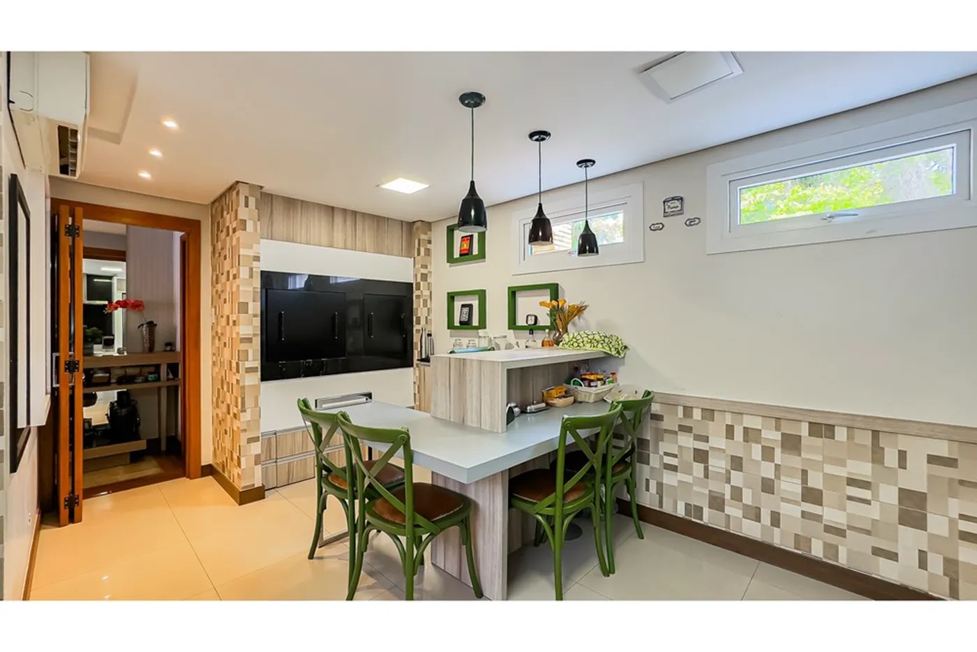 PAT 174 Apto 612521014-72 - REMAX Place Exclusividades PAT 174 Apto 612521014-72 - REMAX Place Exclusividades