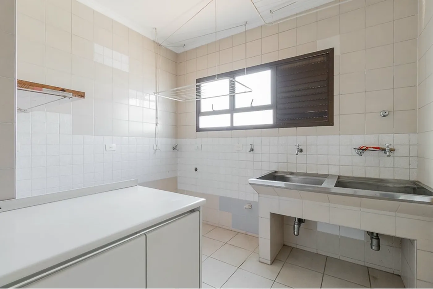 HM 568 Apto 601081062-50 - REMAX Lepex Exclusividades