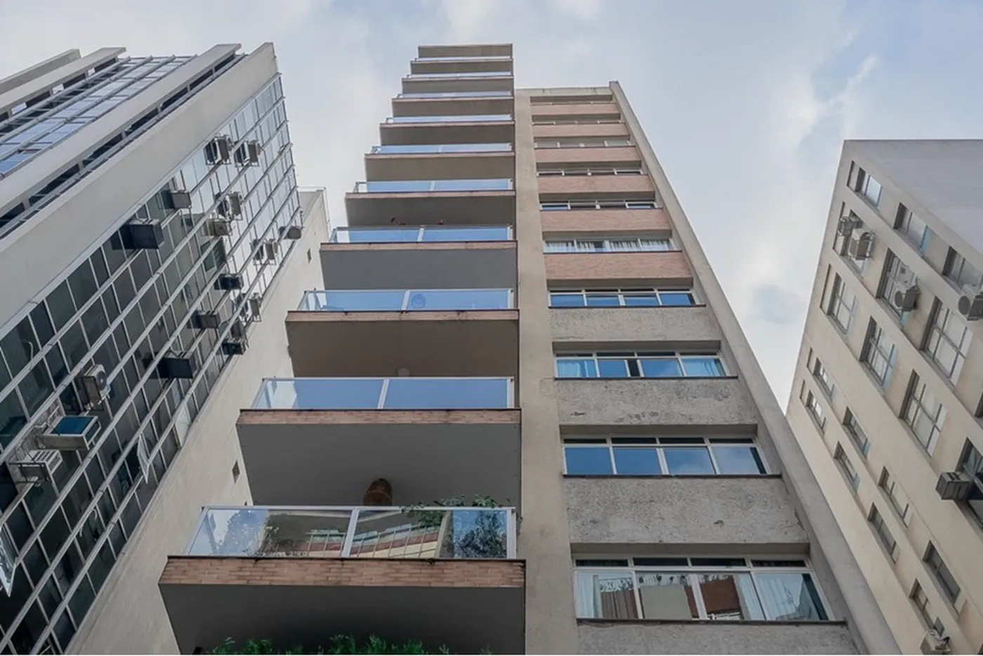 HM 568 Apto 601081062-50 - REMAX Lepex Exclusividades