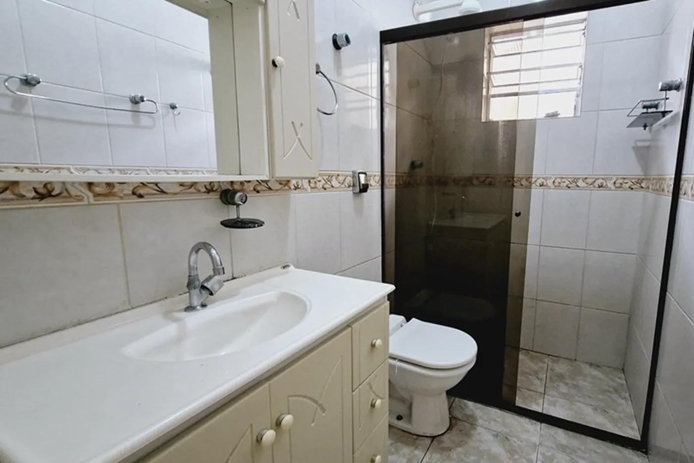 TCDC 176 Casa 602301002-3 - Remax Trinity Exclusividades TCDC 176 Casa 602301002-3 - Remax Trinity Exclusividades