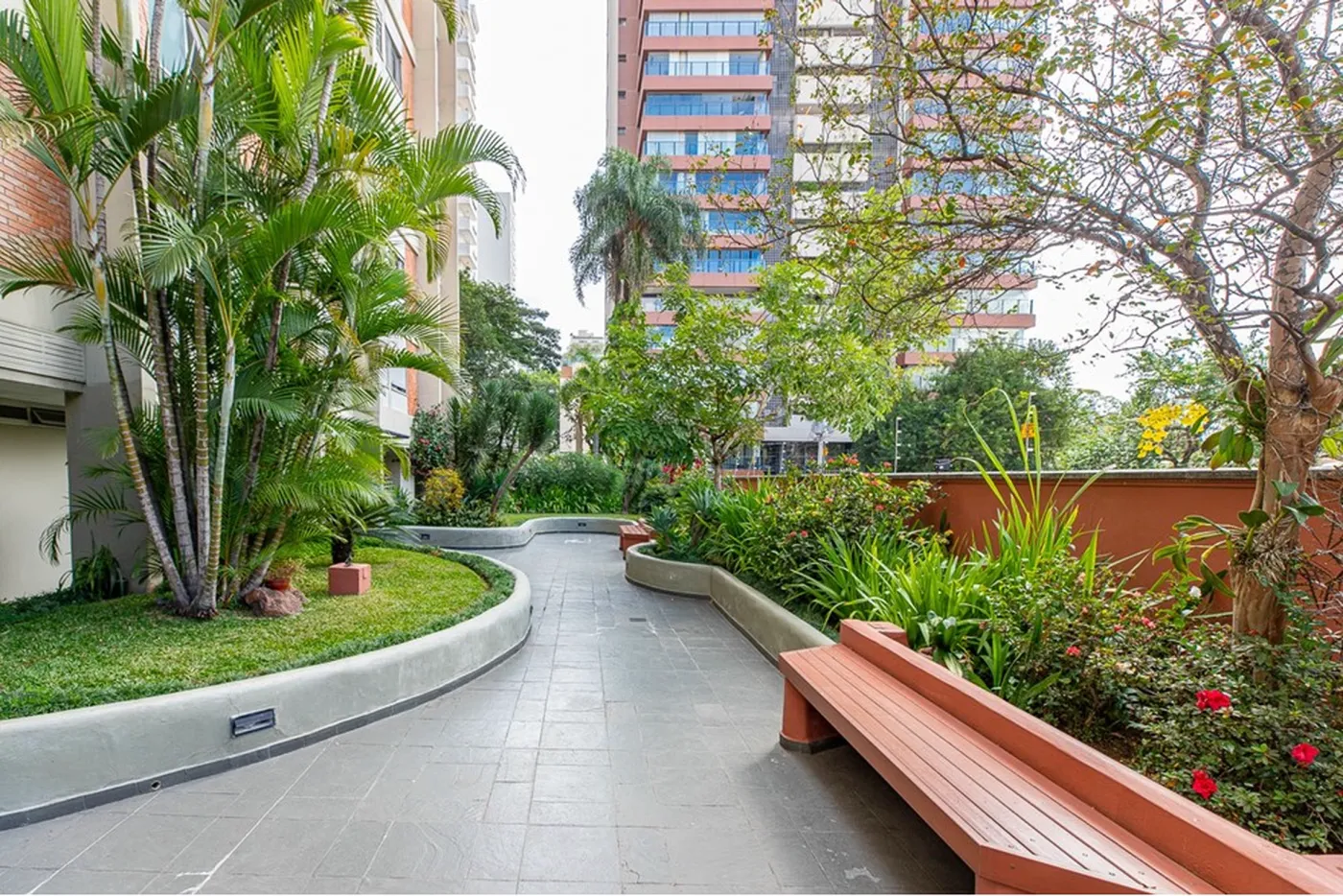 CBBDT 1528 Apto 601241055-4 - REMAX Ville Exclusividades