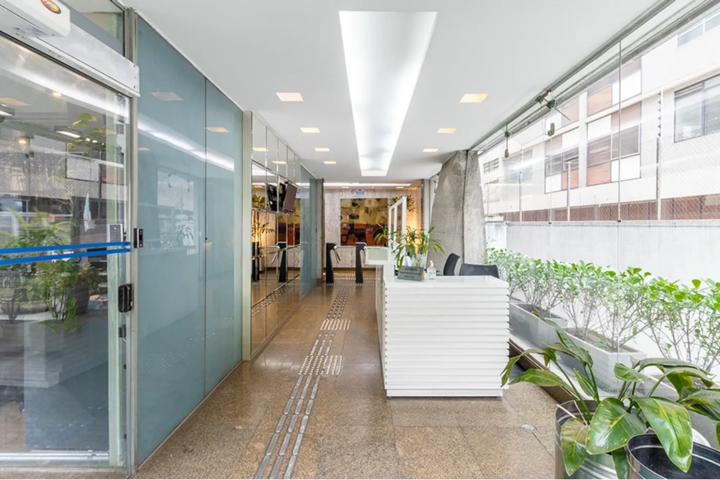 SCGJ 770 Sala 601081062-55 - REMAX Lepex Exclusividades