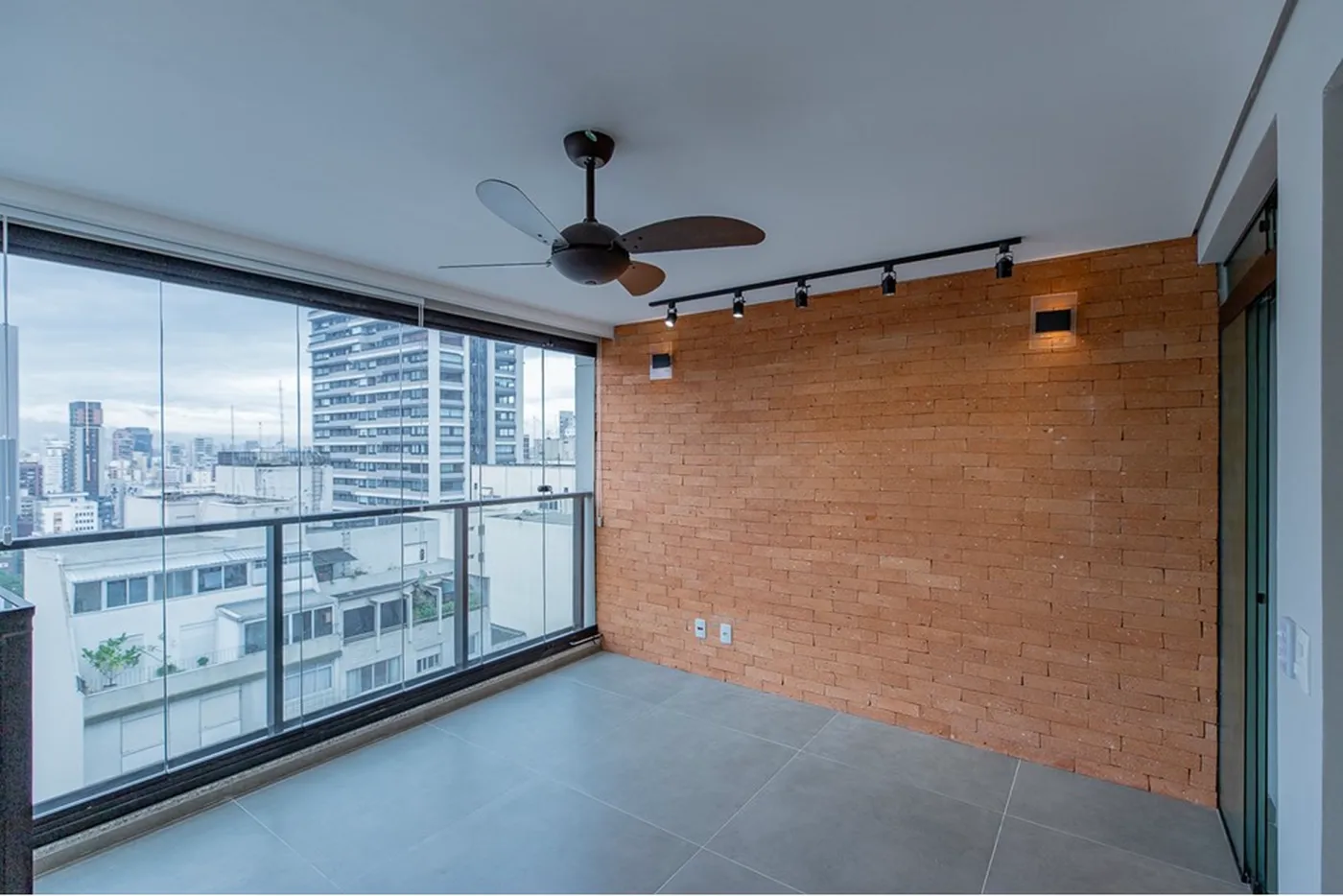 PCV 216 Apto 601241007-68 - REMAX Ville Exclusividades
