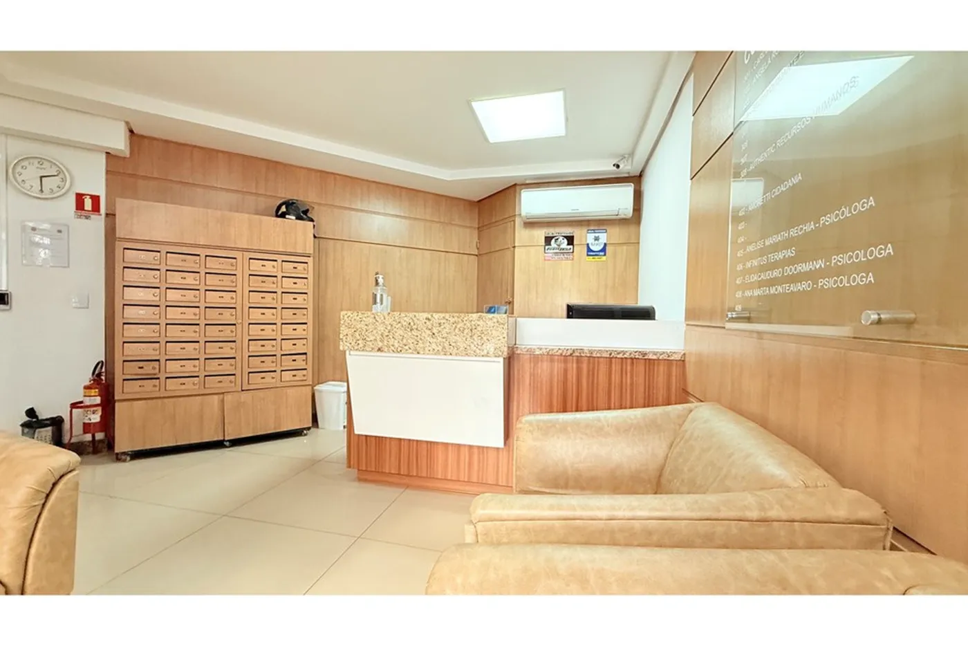 FGN 71 Sala 612481004-79 - REMAX Andar de Cima Exclusividades