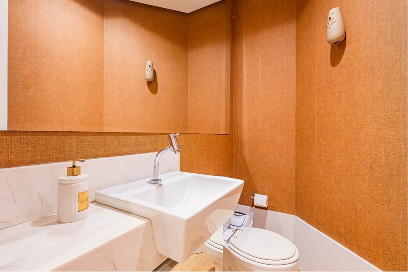 CDPTM 22 Sala 612481076-17 - REMAX Andar de Cima Exclusividades