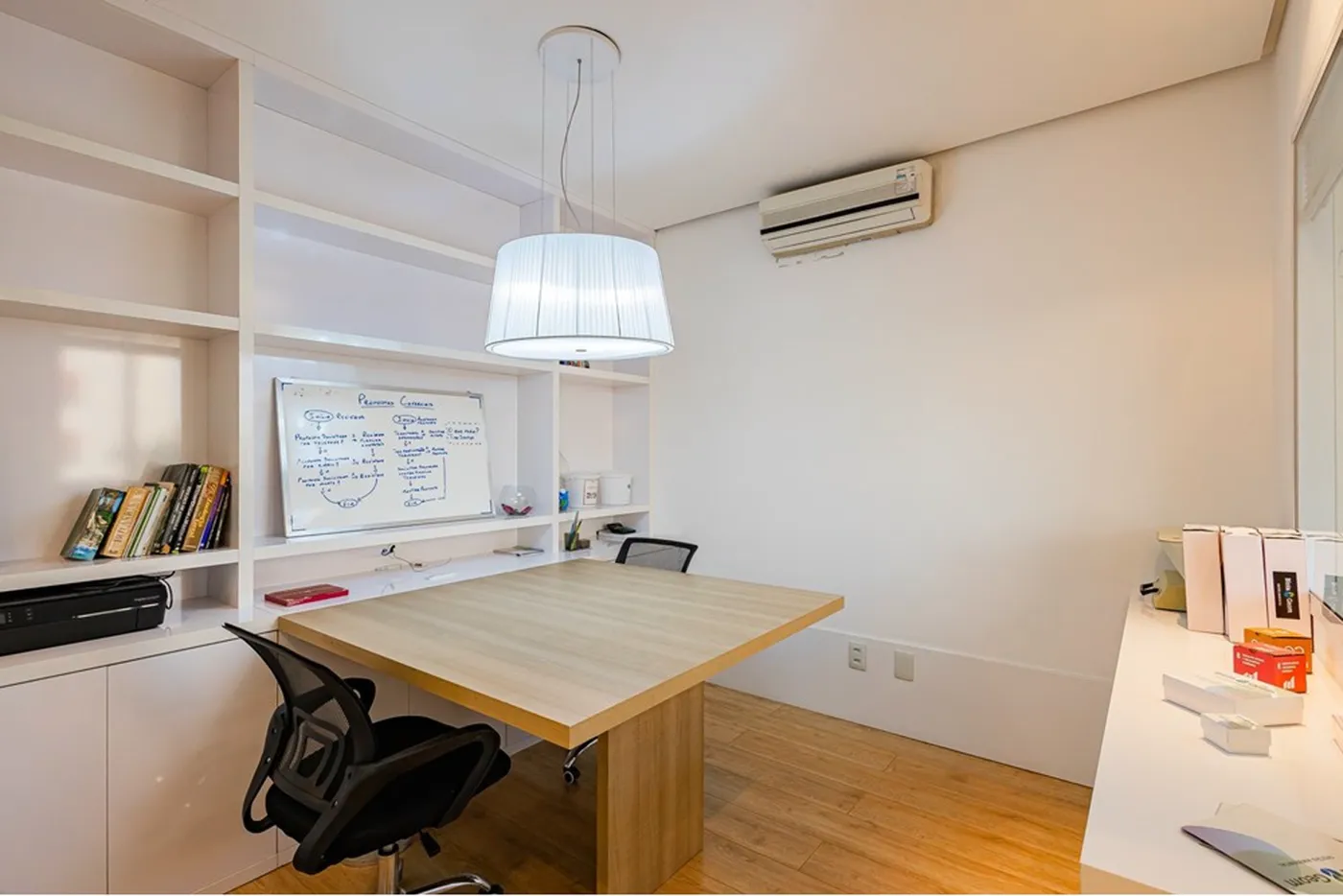 CDPTM 22 Sala 612481076-17 - REMAX Andar de Cima Exclusividades