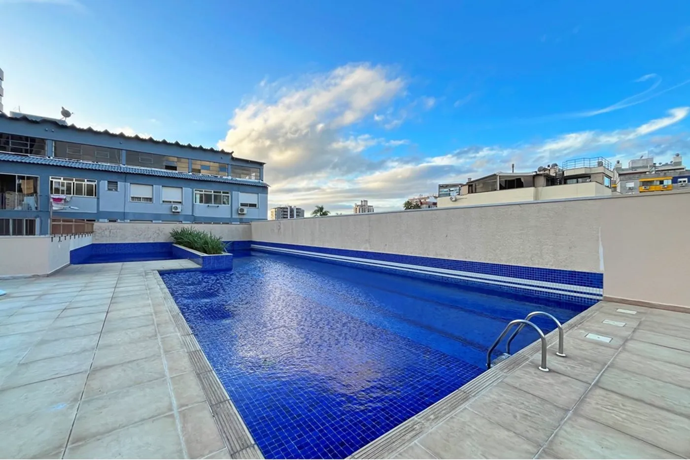 SGJ 1188 Apto 610291007-44 - REMAX Capital Park Exclusividades