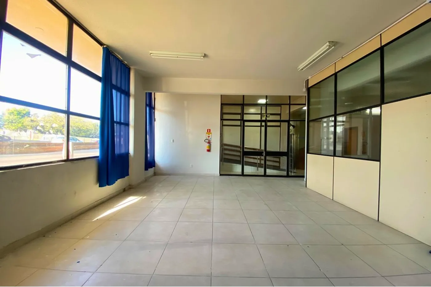 CT 17 Sala 610241038-5 - REMAX 520 Exclusividades CT 17 Sala 610241038-5 - REMAX 520 Exclusividades