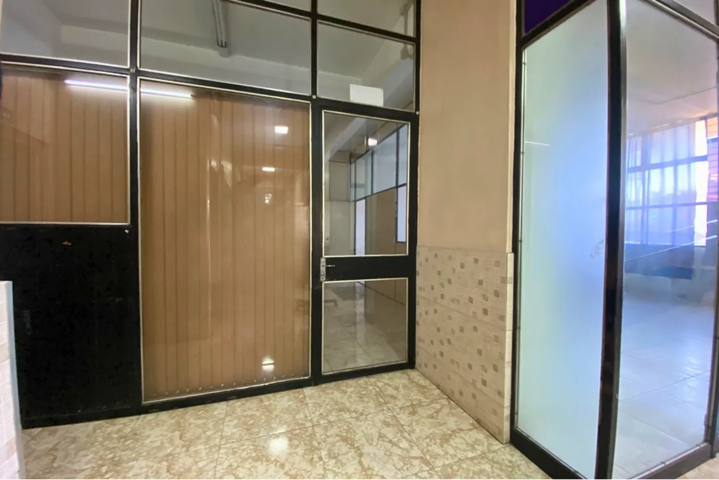 CT 17 Sala 610241038-5 - REMAX 520 Exclusividades CT 17 Sala 610241038-5 - REMAX 520 Exclusividades