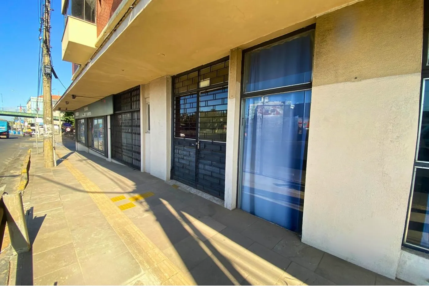 CT 17 Sala 610241038-5 - REMAX 520 Exclusividades CT 17 Sala 610241038-5 - REMAX 520 Exclusividades