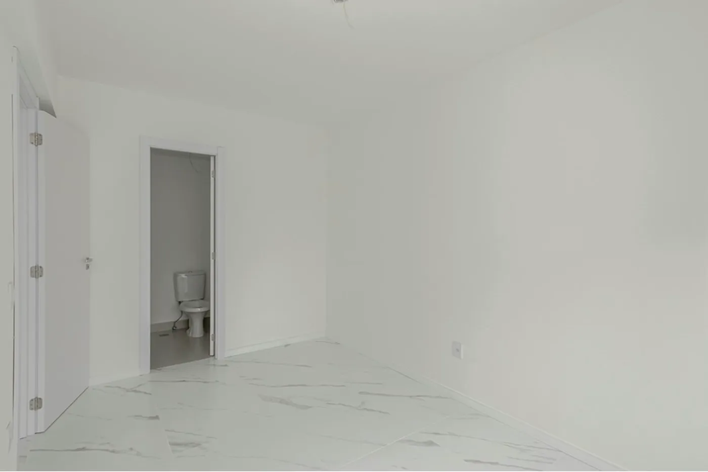 MDVC 96 Apto 612481060-7 - REMAX Andar de Cima Exclusividades