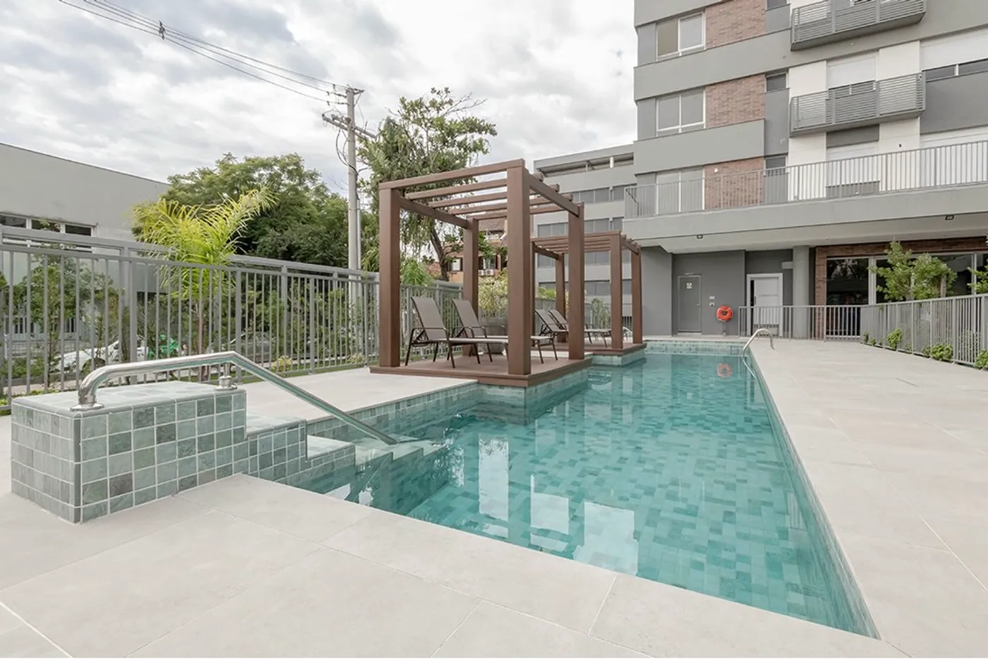 MDVC 96 Apto 612481060-7 - REMAX Andar de Cima Exclusividades