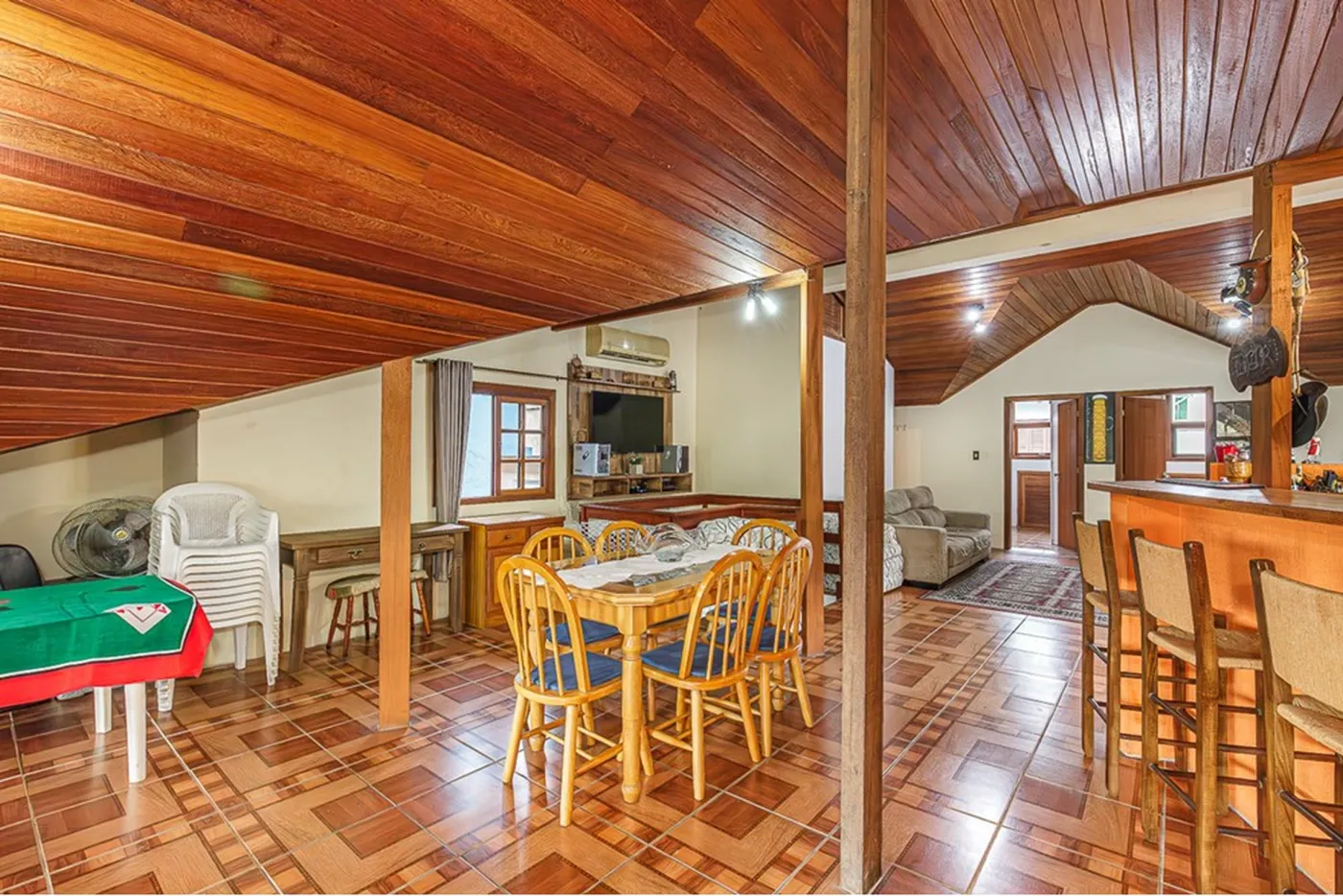 VIEJMDC 94 Casa 612481038-43 - REMAX Andar de Cima Exclusividades