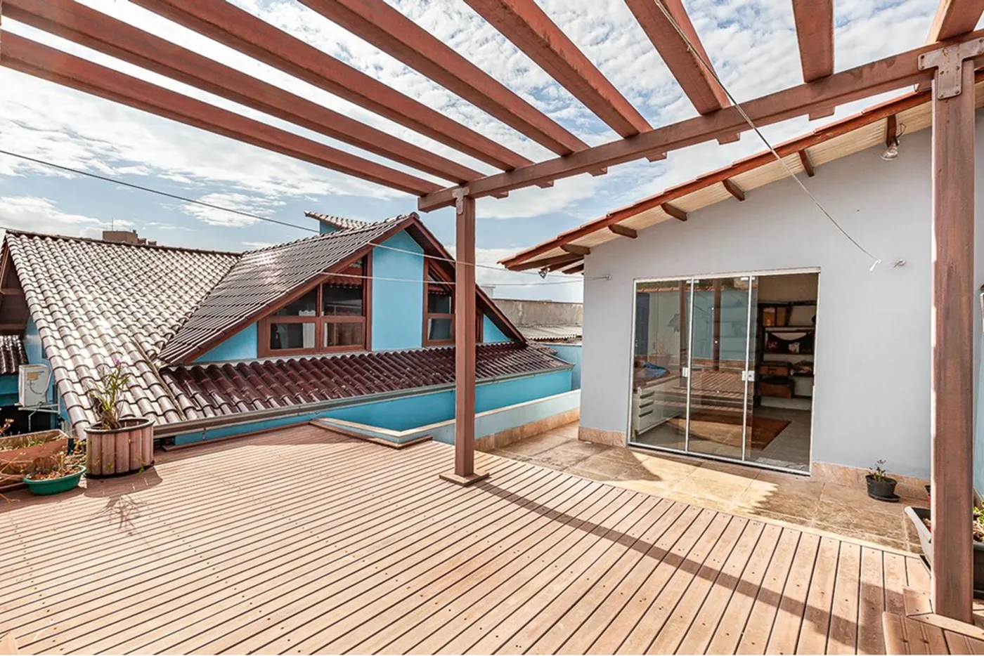 VIEJMDC 94 Casa 612481038-43 - REMAX Andar de Cima Exclusividades