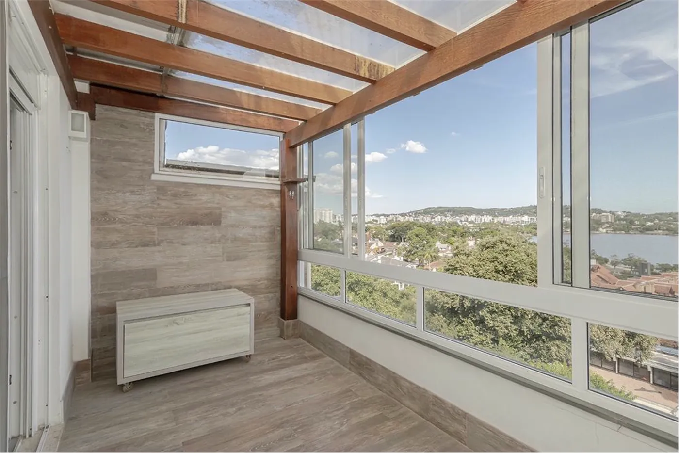 VAG 333 Casa 612481038-48 - REMAX Andar de Cima Exclusividades