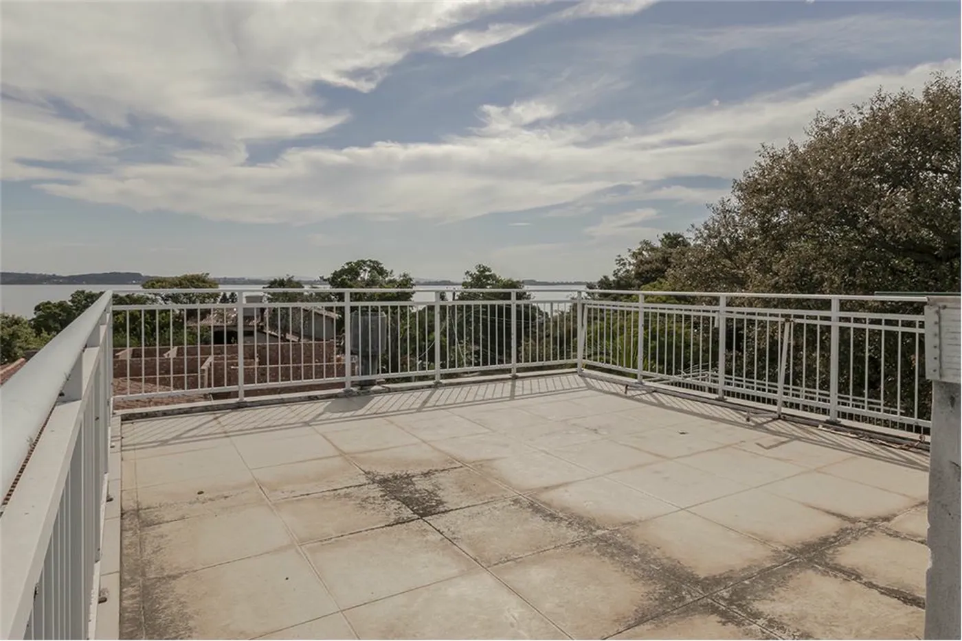 VAG 333 Casa 612481038-48 - REMAX Andar de Cima Exclusividades
