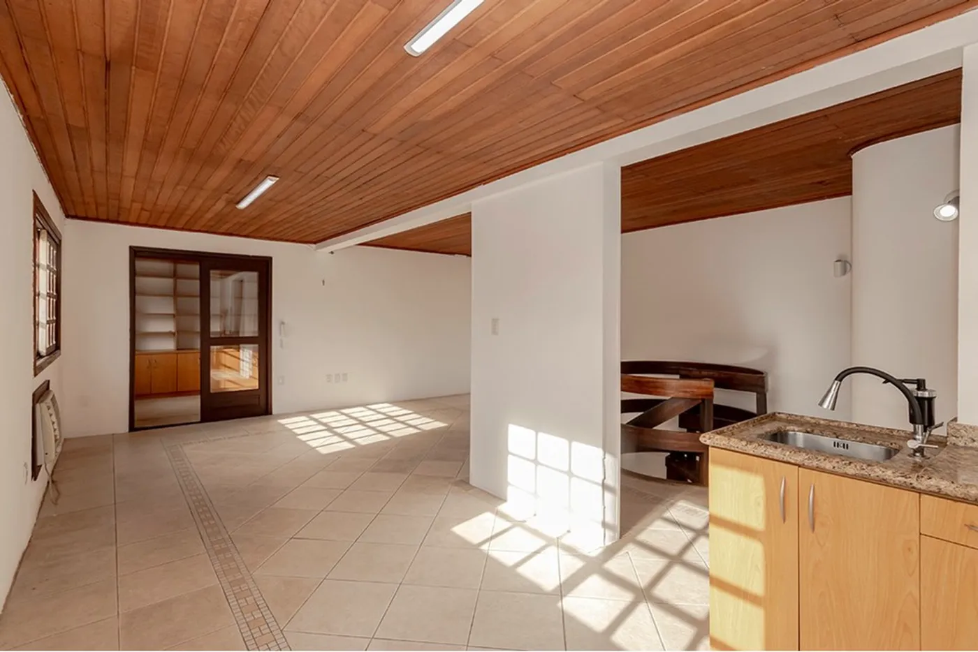 MSDFA 793 Apto 612481038-45 - REMAX Andar de Cima Exclusividades