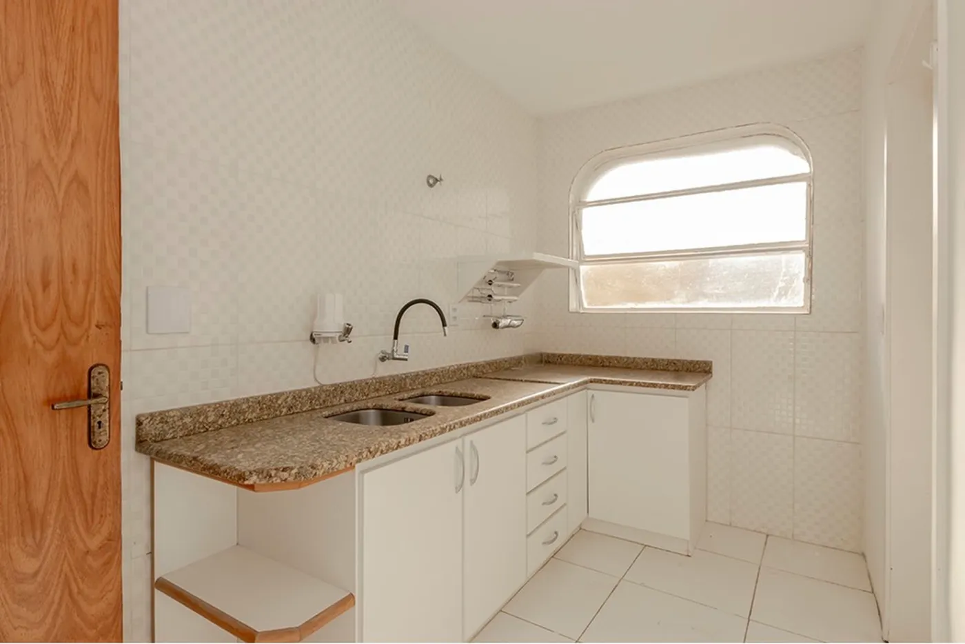 MSDFA 793 Apto 612481038-45 - REMAX Andar de Cima Exclusividades