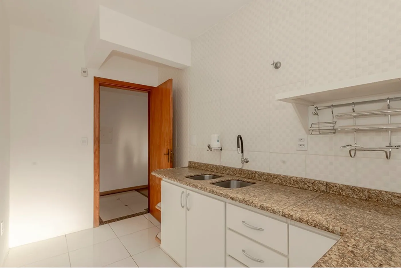 MSDFA 793 Apto 612481038-45 - REMAX Andar de Cima Exclusividades