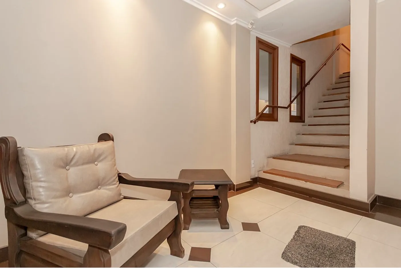 MSDFA 793 Apto 612481038-45 - REMAX Andar de Cima Exclusividades