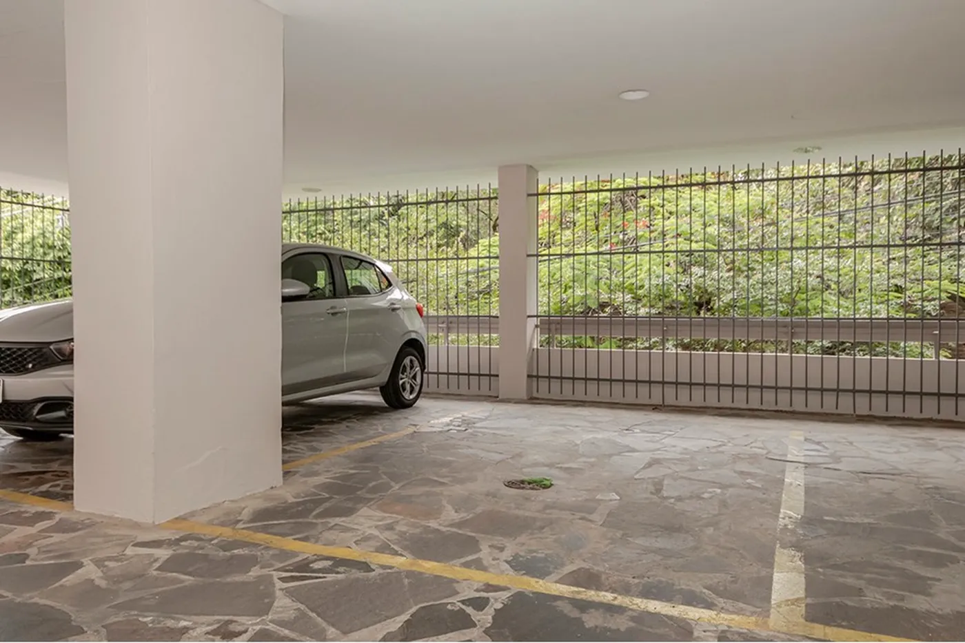 MSDFA 793 Apto 612481038-45 - REMAX Andar de Cima Exclusividades