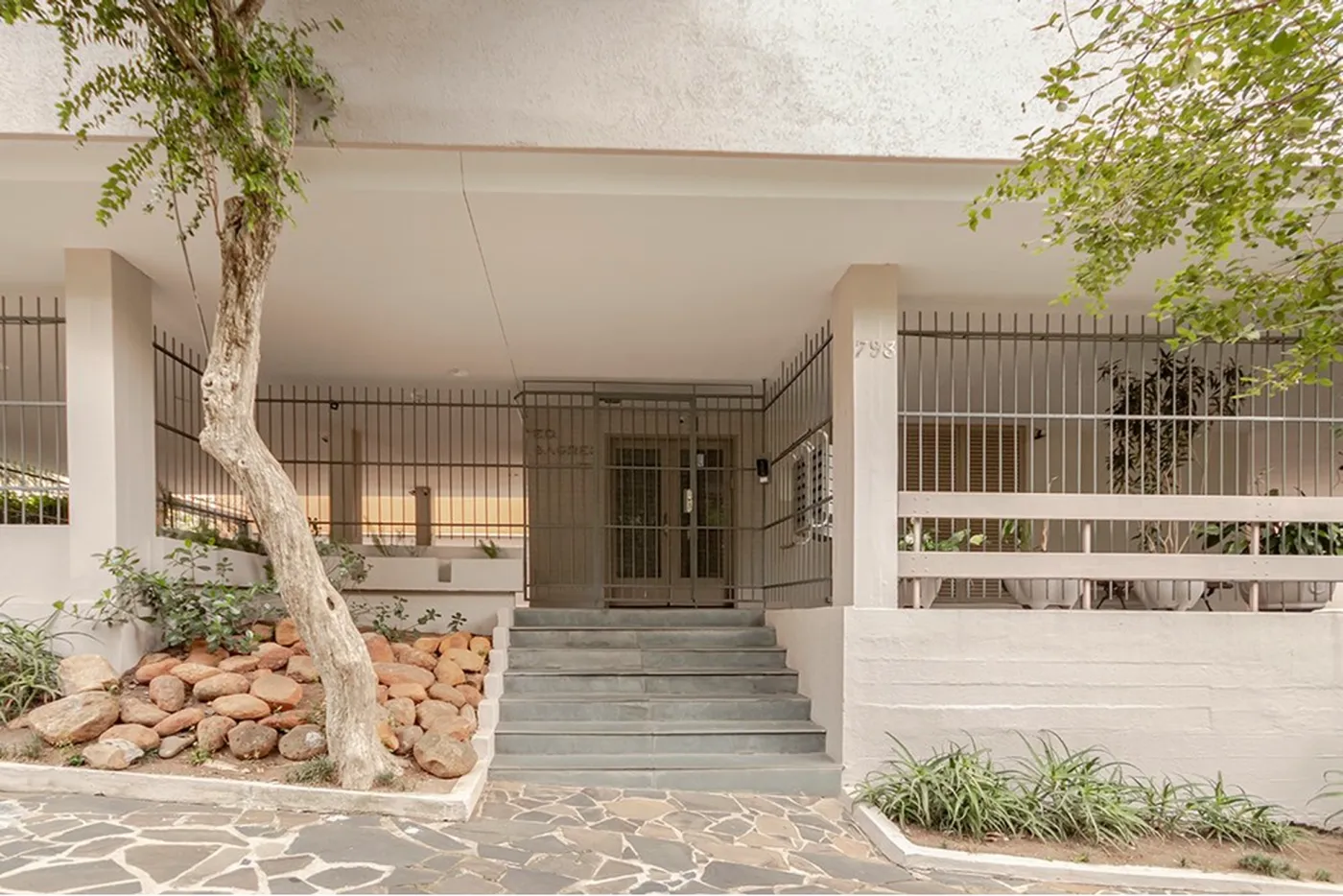 MSDFA 793 Apto 612481038-45 - REMAX Andar de Cima Exclusividades