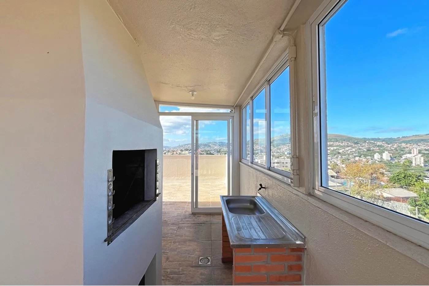 SADR 610 Apto 610291022-38 - REMAX Capital Park Exclusividades