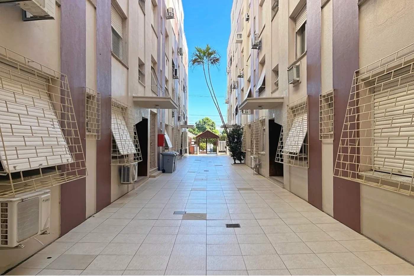 SADR 610 Apto 610291022-38 - REMAX Capital Park Exclusividades