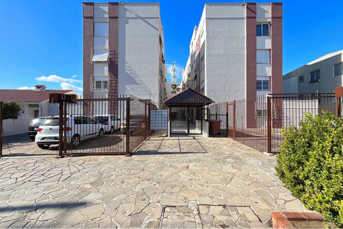 SADR 610 Apto 610291022-38 - REMAX Capital Park Exclusividades