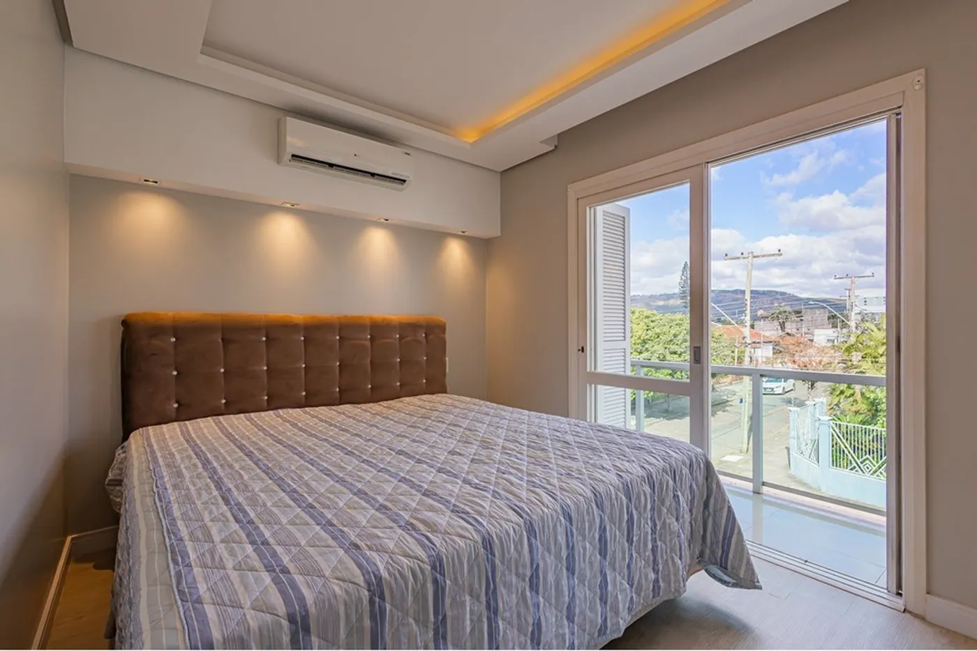 VIPVDC 330 612521047-22 - REMAX Place Exclusividades VIPVDC 330 612521047-22 - REMAX Place Exclusividades