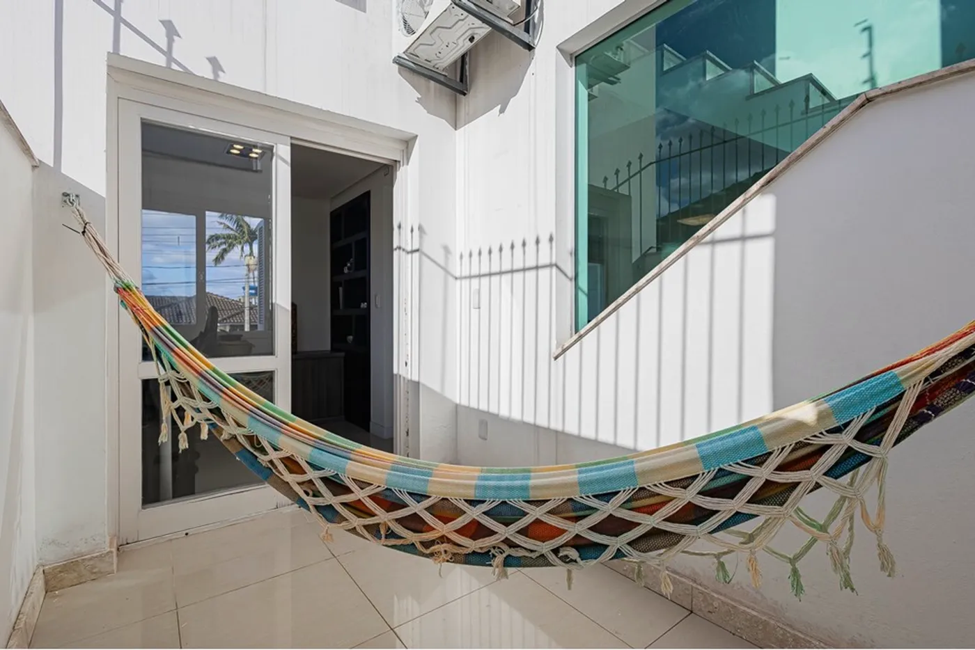 VIPVDC 330 612521047-22 - REMAX Place Exclusividades VIPVDC 330 612521047-22 - REMAX Place Exclusividades