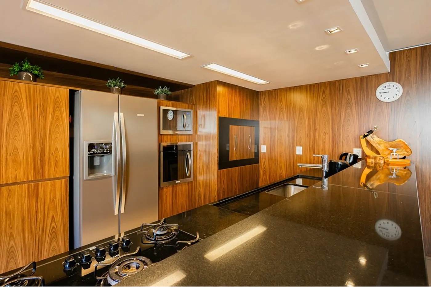VIPVDC 330 612521047-22 - REMAX Place Exclusividades VIPVDC 330 612521047-22 - REMAX Place Exclusividades