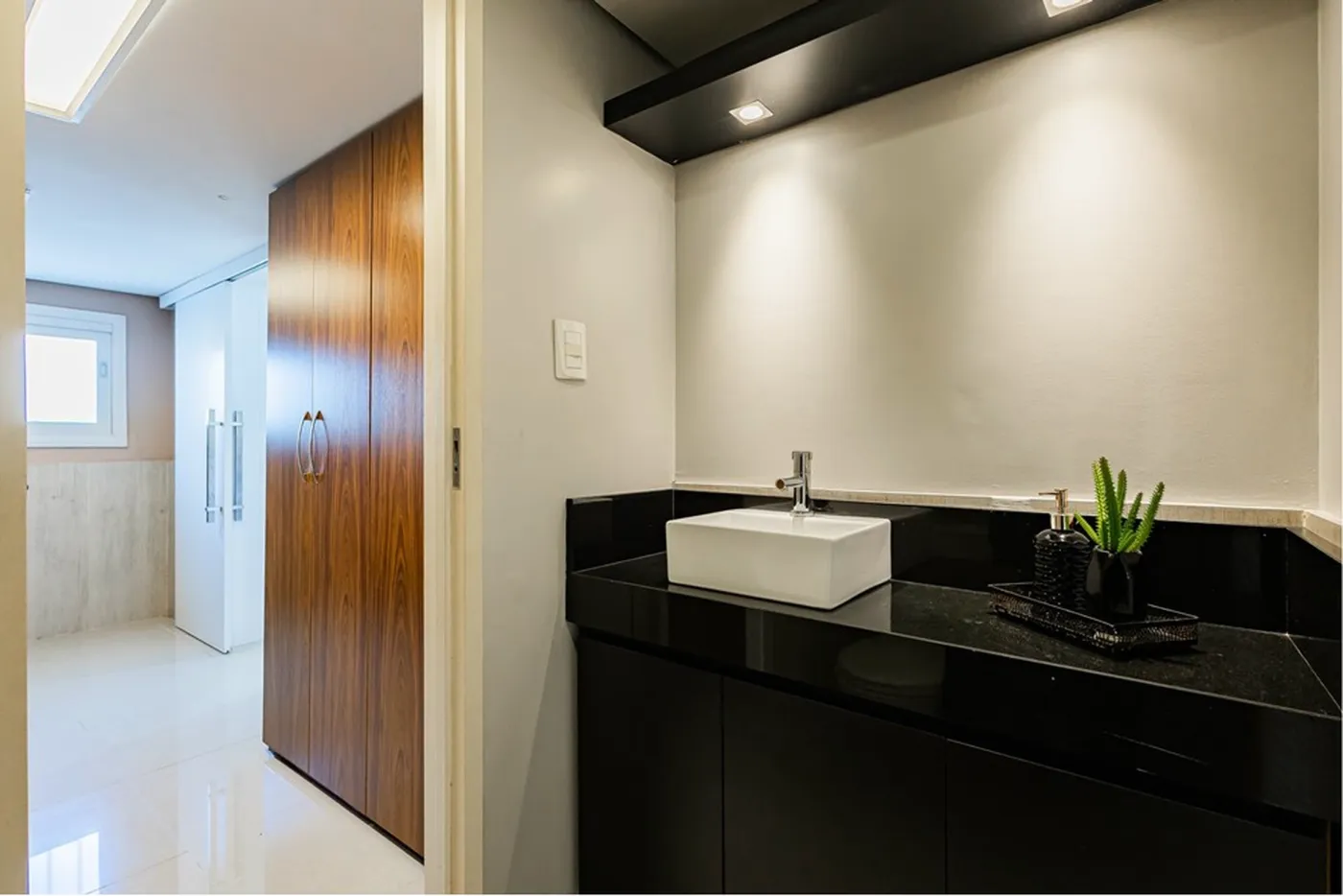 VIPVDC 330 612521047-22 - REMAX Place Exclusividades VIPVDC 330 612521047-22 - REMAX Place Exclusividades