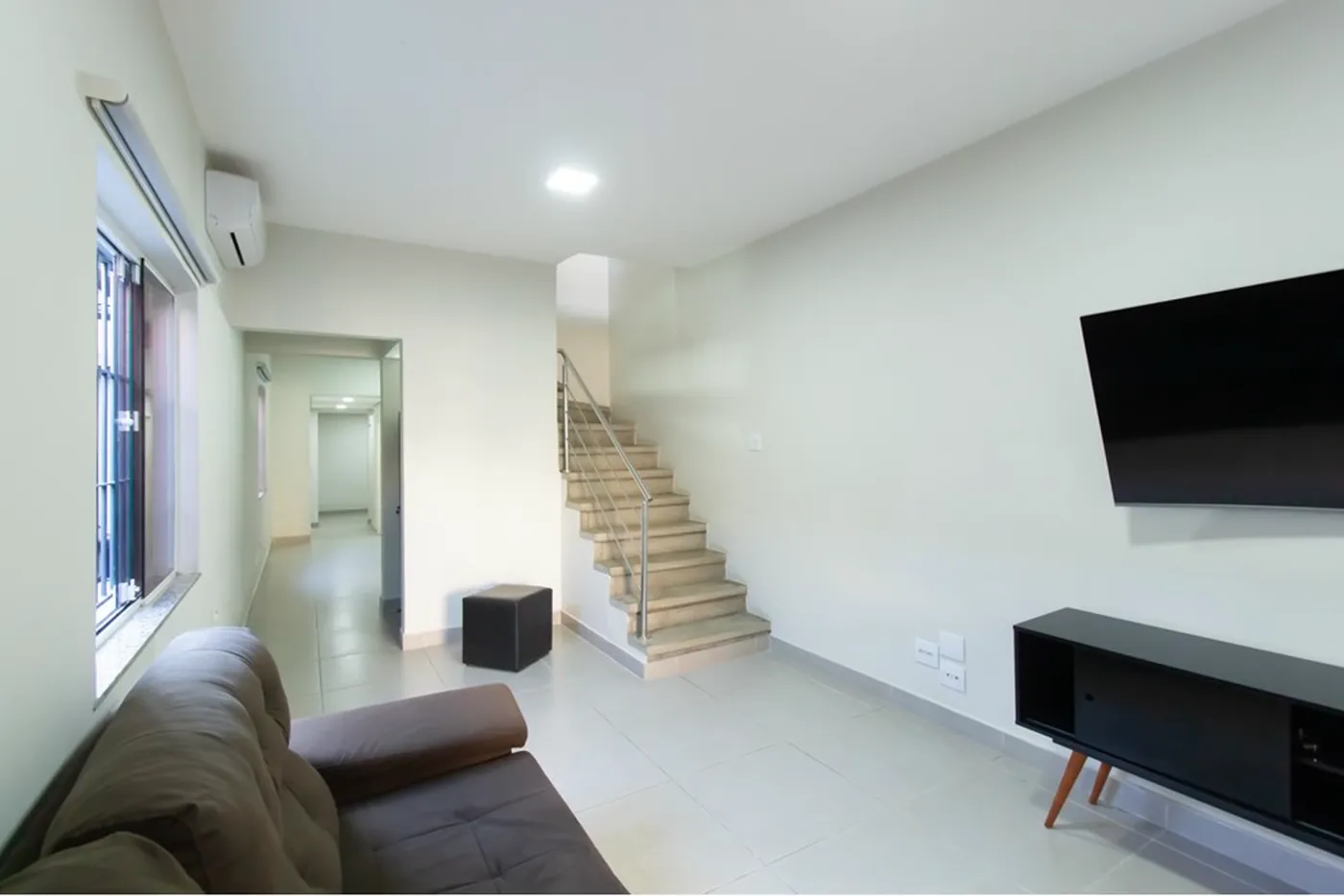 CBA 68 Casa 601971018-1230 - REMAX Empire Exclusividades CBA 68 Casa 601971018-1230 - REMAX Empire Exclusividades