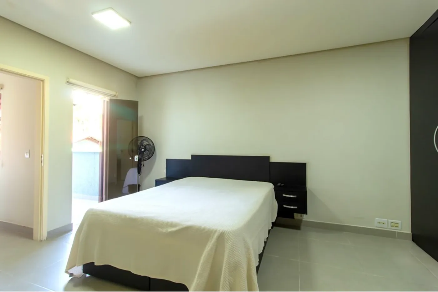 CBA 68 Casa 601971018-1230 - REMAX Empire Exclusividades CBA 68 Casa 601971018-1230 - REMAX Empire Exclusividades