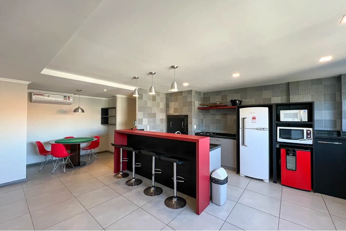 AAP 28 Apto 612481029-149 - REMAX Andar de Cima Exclusividades