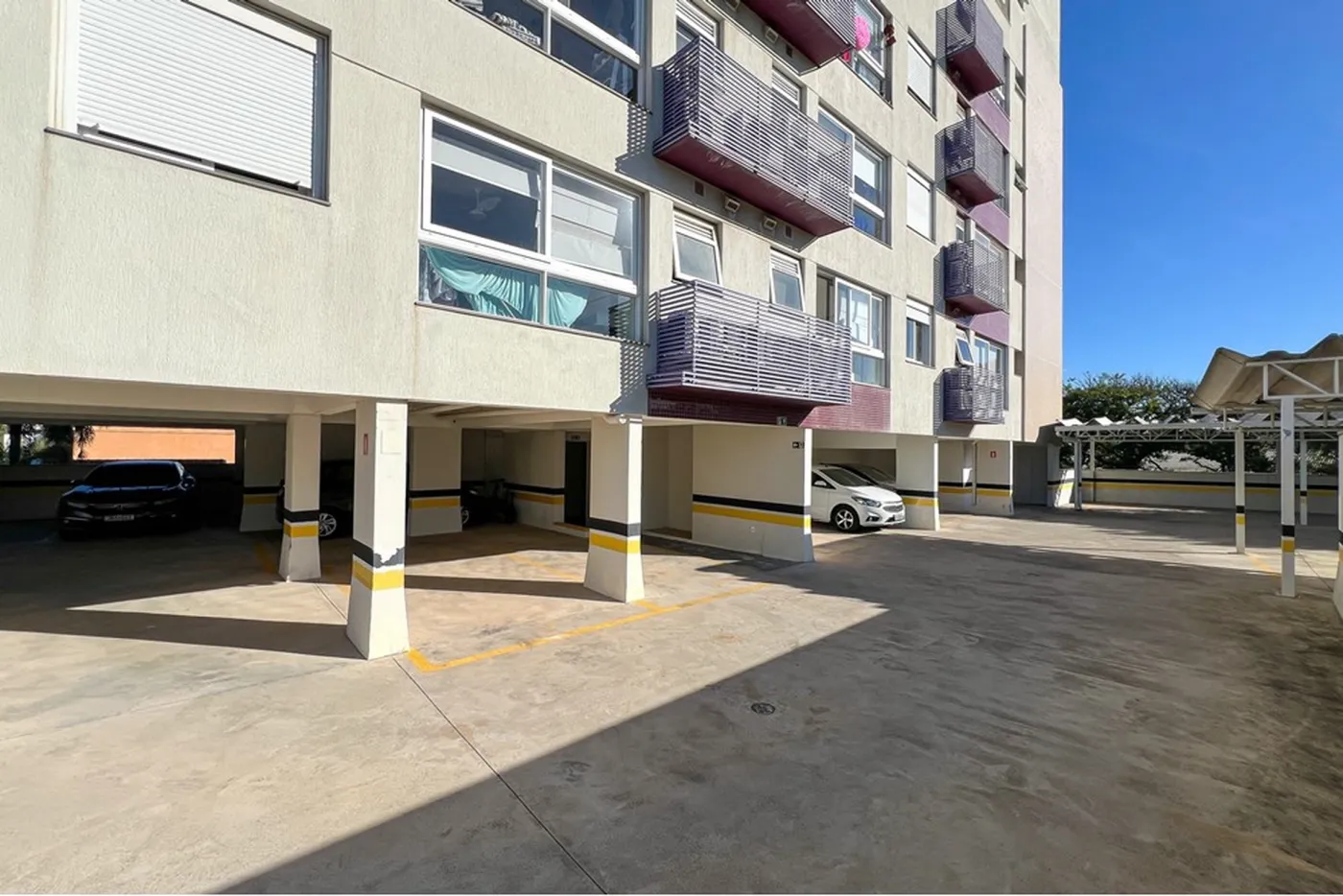 AAP 28 Apto 612481029-149 - REMAX Andar de Cima Exclusividades