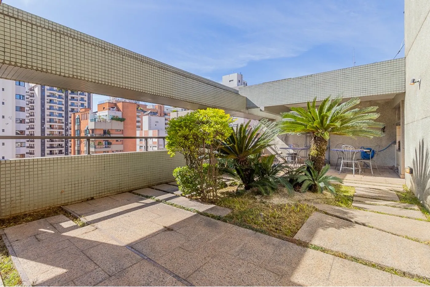 JAJML 1036 Apto 601081007-104 - REMAX Lepex Exclusividades