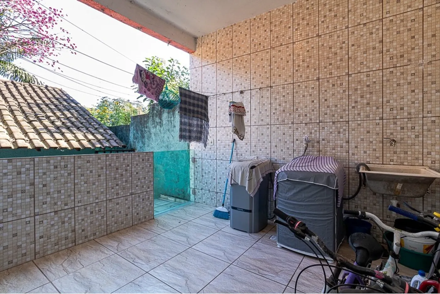 PDRP 245 Casa 601971016-469 - REMAX Empire Exclusividades PDRP 245 Casa 601971016-469 - REMAX Empire Exclusividades