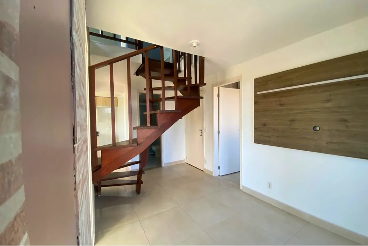 IA 2999 Apto 610241038-6 - REMAX 520 Exclusividades IA 2999 Apto 610241038-6 - REMAX 520 Exclusividades
